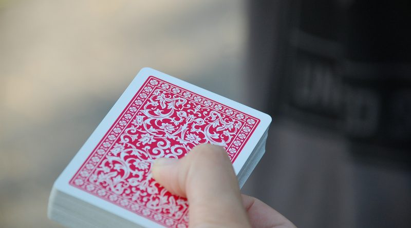 Trainiere dein Gedächtnis mit Kartenspielen